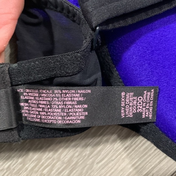 Victoria’s Secret Very Sexy Lined Demi Royal Blue/Purple & Black Lace Bra 32DD - Picture 11 of 11